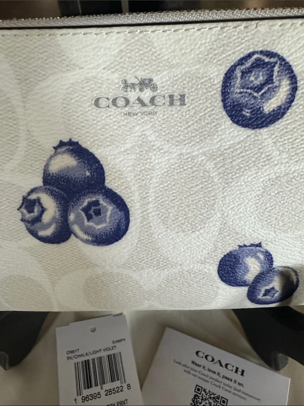NWT Coach White/Chalk Corner Zip Wristlet with Blueberry Print
